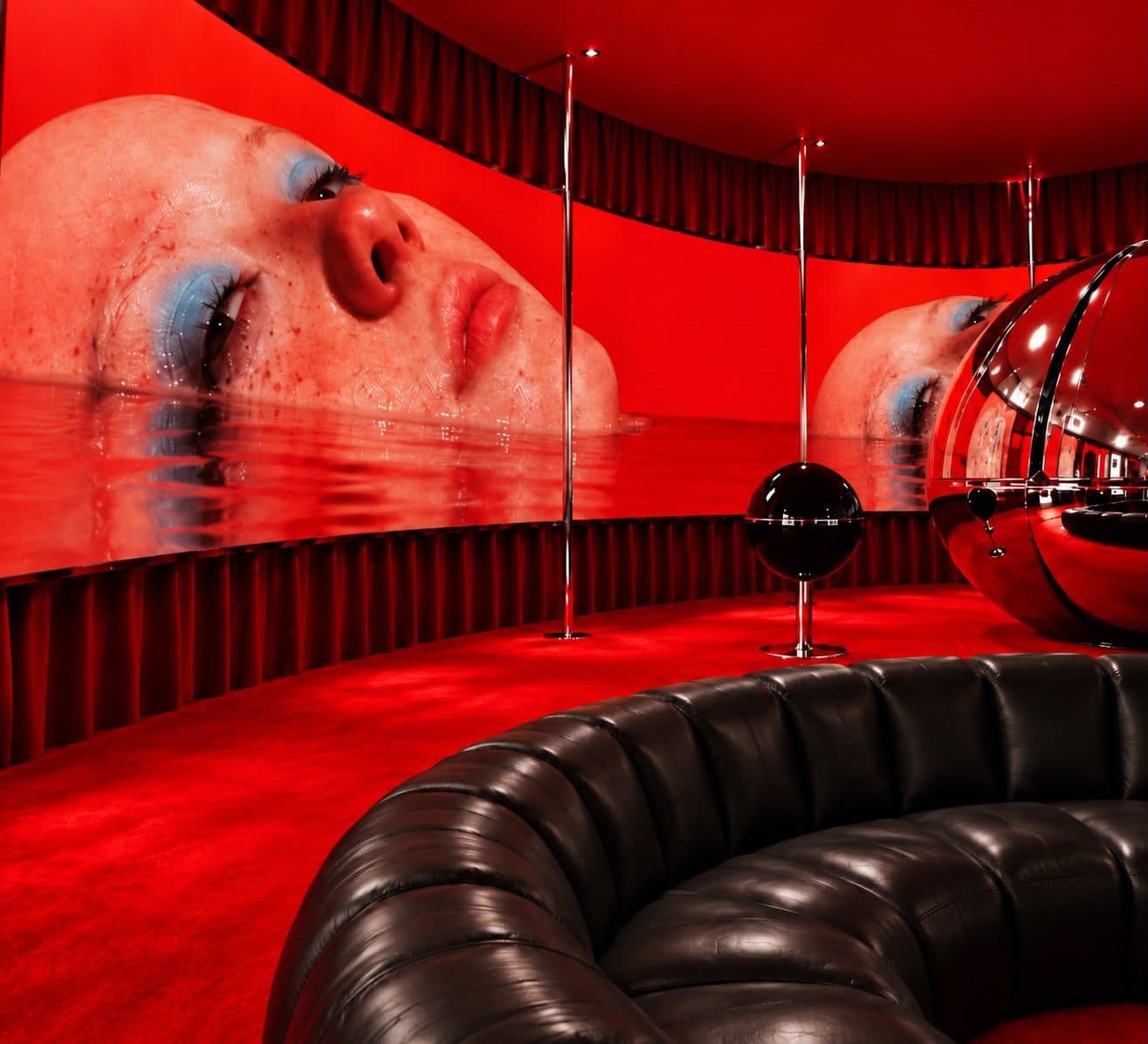 Red Movie Room — view 08
