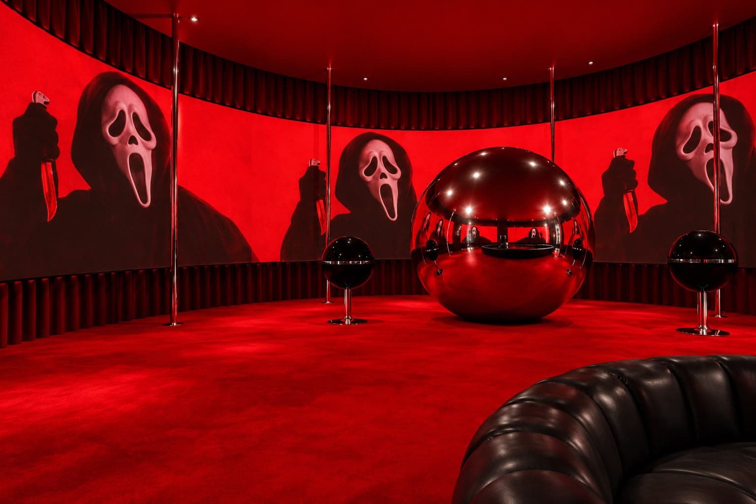 Red Movie Room — view 15