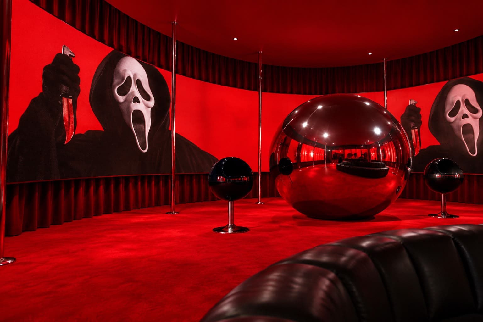 Red Movie Room — view 16